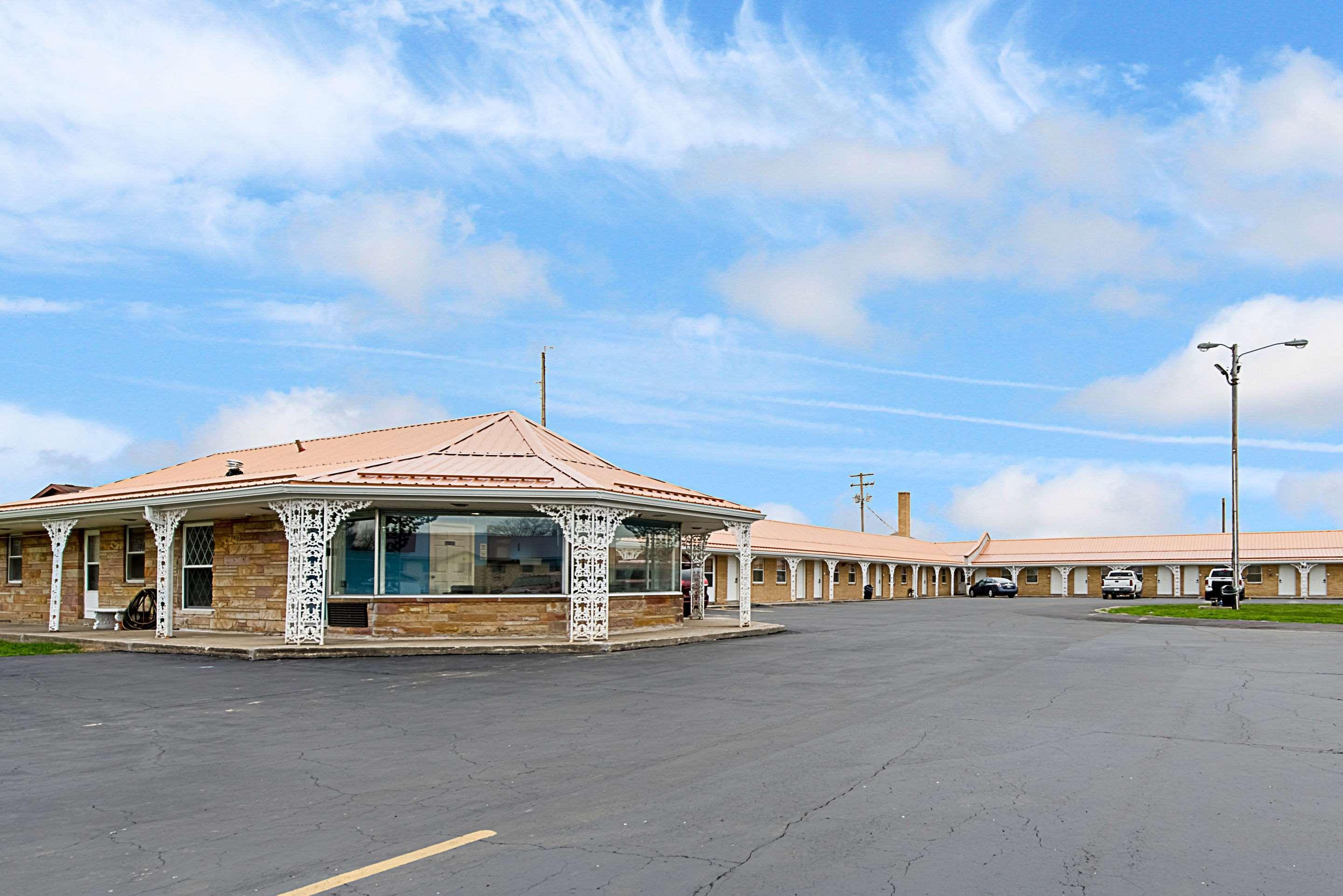 Highway Inn Paris Экстерьер фото